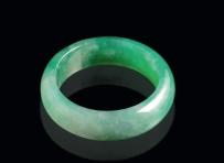 精品手鐲低價起拍，機會難得。